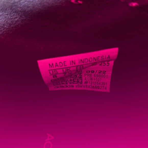 Predator Accuracy 3 soccer cleats - size M8/W9 - Picture 9 of 9